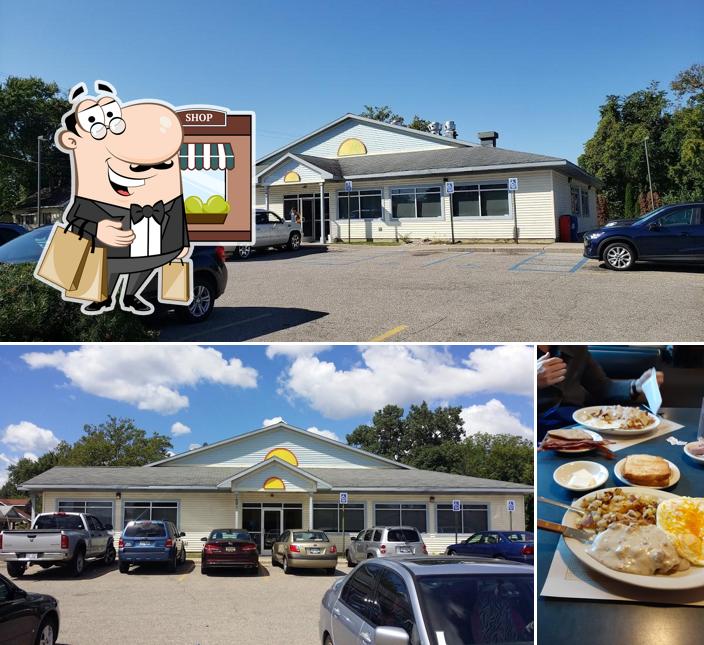 New Beginnings Restaurant, 1601 Alpine Ave NW in Grand Rapids