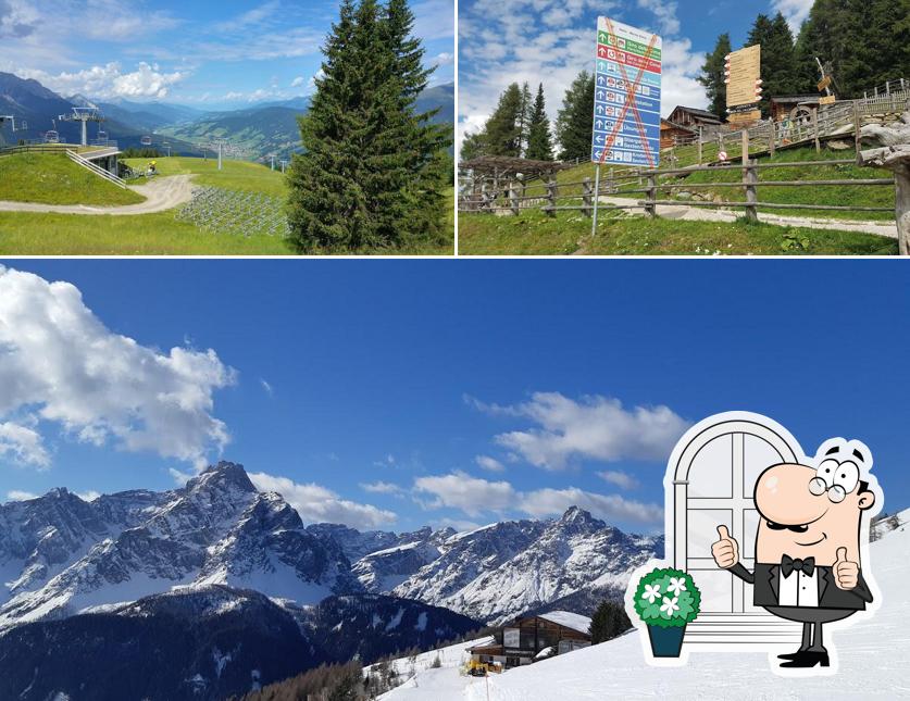 Gli esterni di Ristorante a monte Mont Elmo - Bergrestaurant Helm