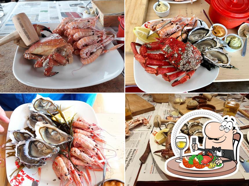 Prenez de nombreux repas à base de fruits de mer proposés par Le Crabe Marteau