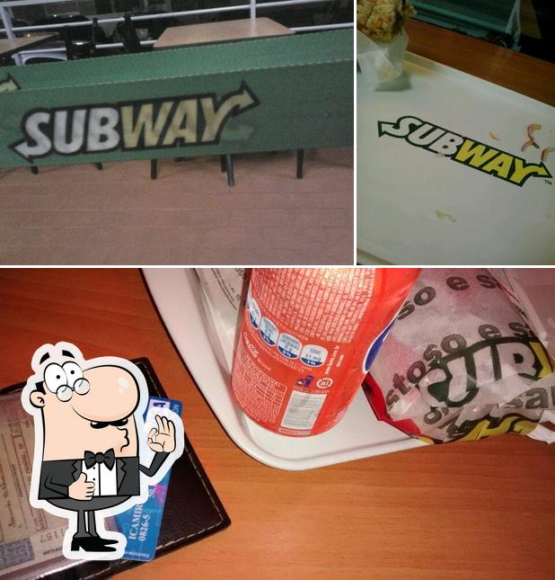 Look at this picture of Subway