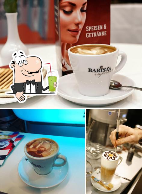 Genießt ein heißes Getränk im Barista Express GmbH Kaffee-Catering auf Messen & Events Nürnberg