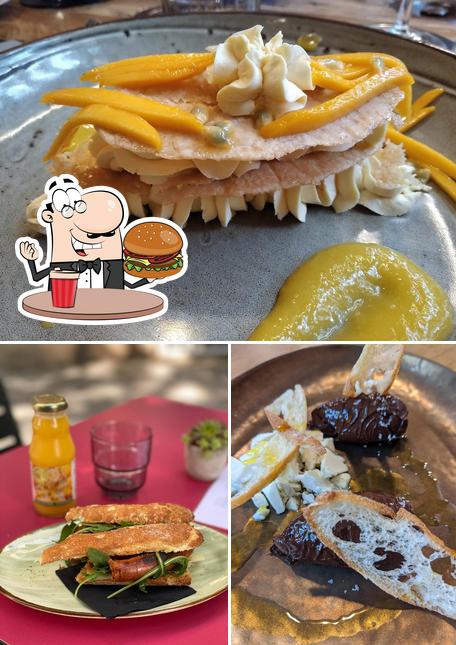Try out a burger at Can Culleres