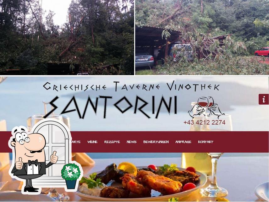 L’image de la extérieur et nourriture de Santorini Taverne’s
