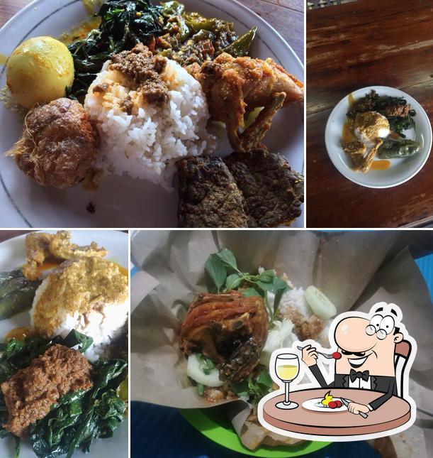 Meals at Rumah Makan Padang Batubulan