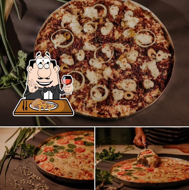 No Casa da Pizza, você pode degustar pizza