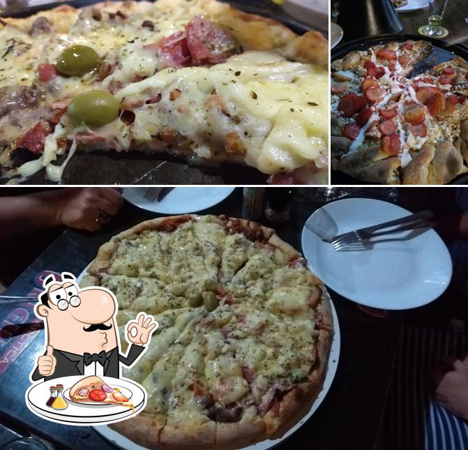 Peça diversos tipos de pizza
