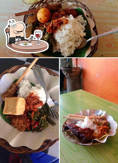 Food at Warung Makan Khas Bali Putra & teh ngelak jumbo