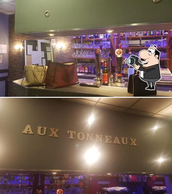 See the photo of Aux Tonneaux