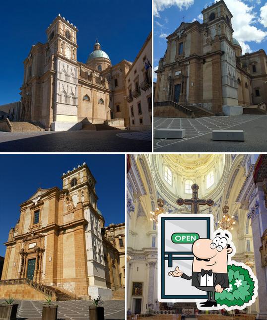 Guarda gli esterni di Bar Duomo