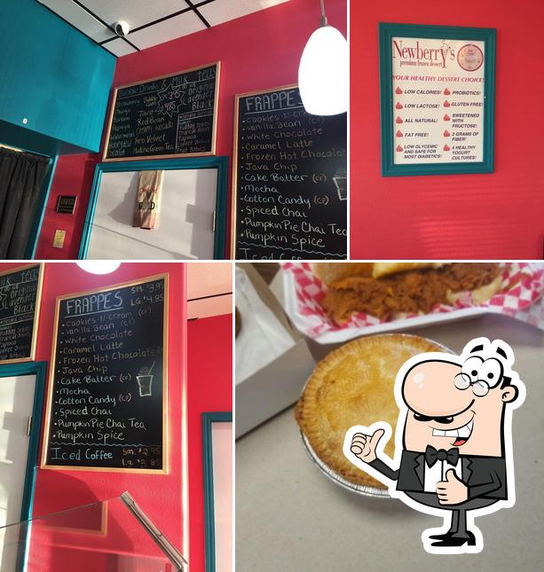 Whipped Up Bakery and Frozen Yogurt Shop in Corpus Christi Restaurant