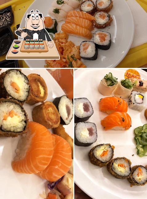 Peça diversas opções de sushi