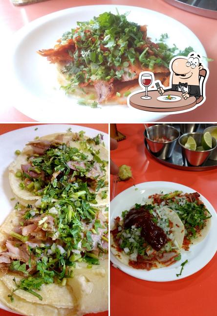 Taquería "La Gringa 3", Cuernavaca, Av. esq. Cto. Avila Camacho sn 2 y ...