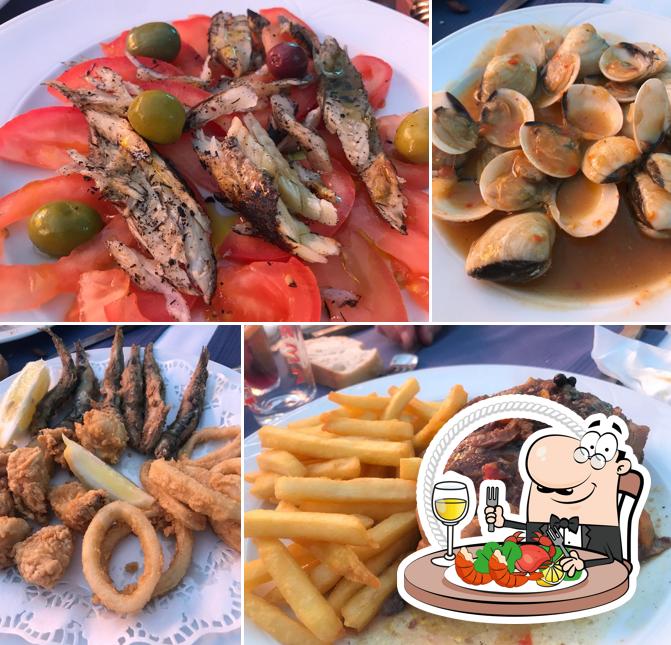 Попробуйте блюда с морепродуктами в "La Rueda Fonsi (bar la rueda)"