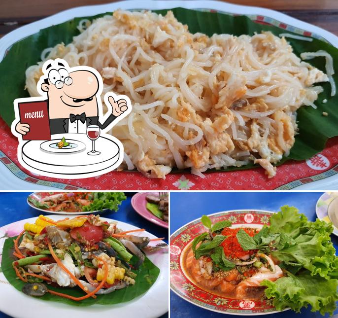 Food at ร้านส้มตำรสเด็ดเจ๊นิด