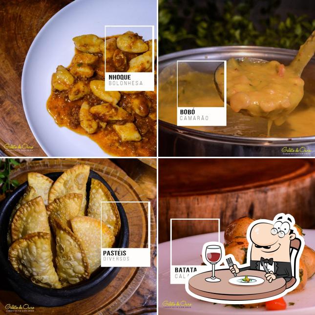Comida em Galeto de Ouro