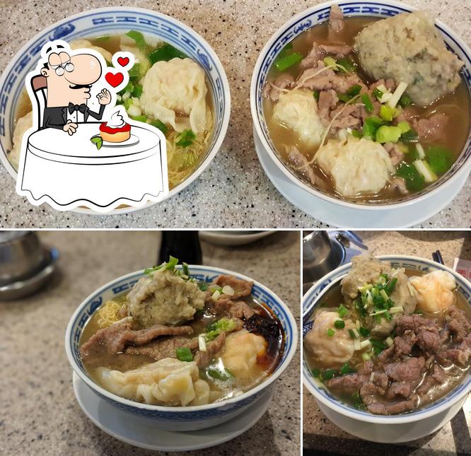 "Tsim Chai Kee Noodle" представляет гостям разнообразный выбор десертов