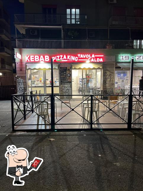 Vedi questa foto di Pizza king