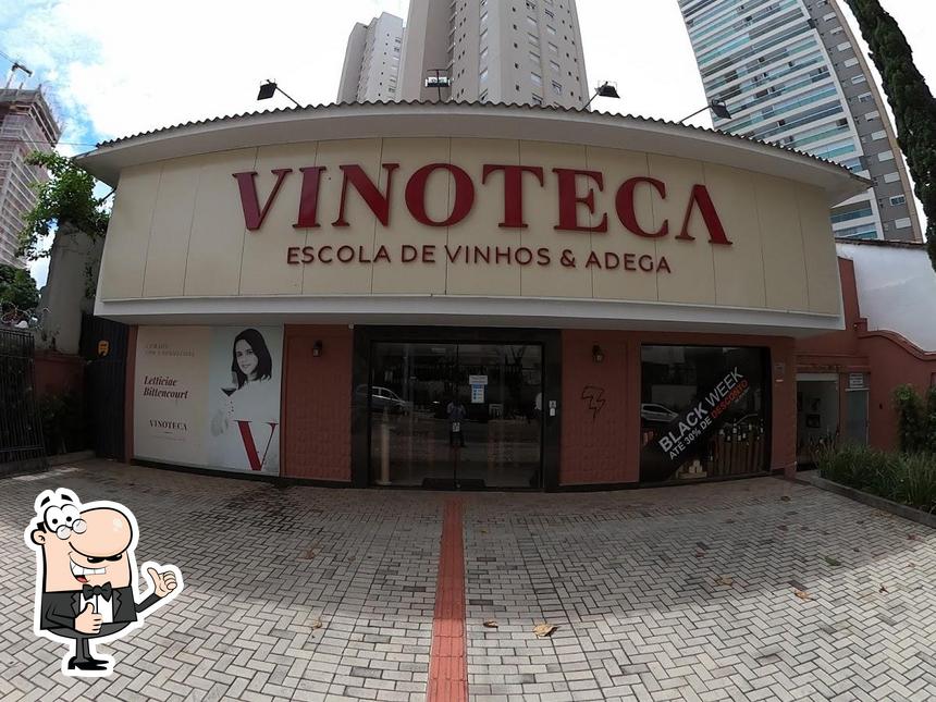 Vinoteca Escola de Vinhos e Adega image