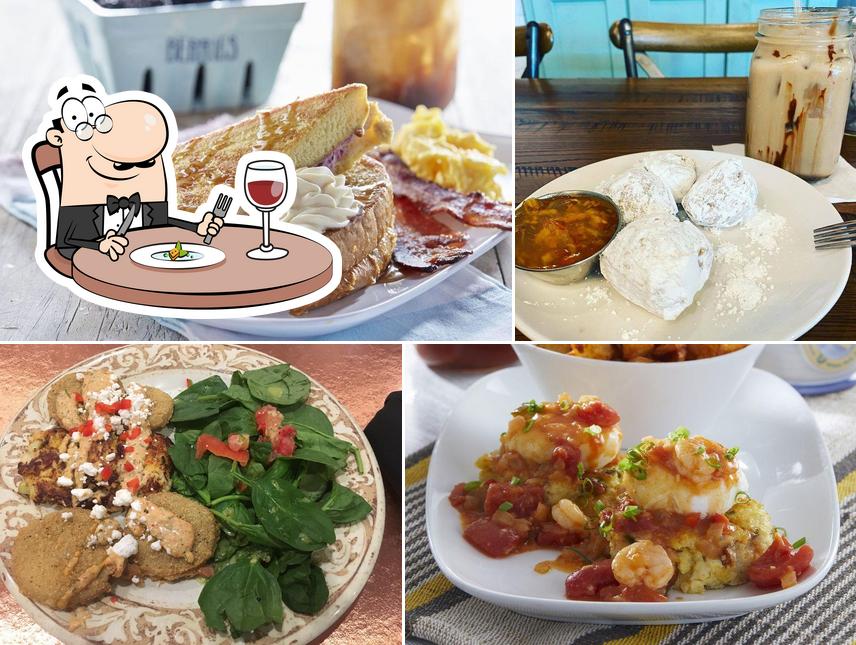 Another Broken Egg Cafe, 2510 Smith Ranch Rd in Pearland - Restaurant
