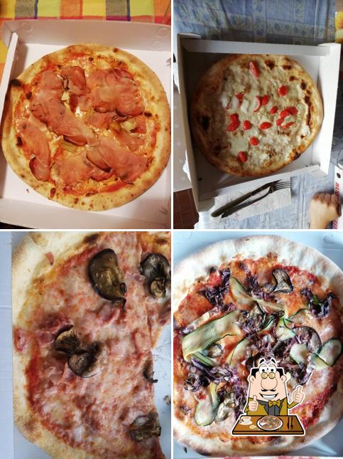 Get pizza at Pizza in Piazza - pizzeria d'asporto