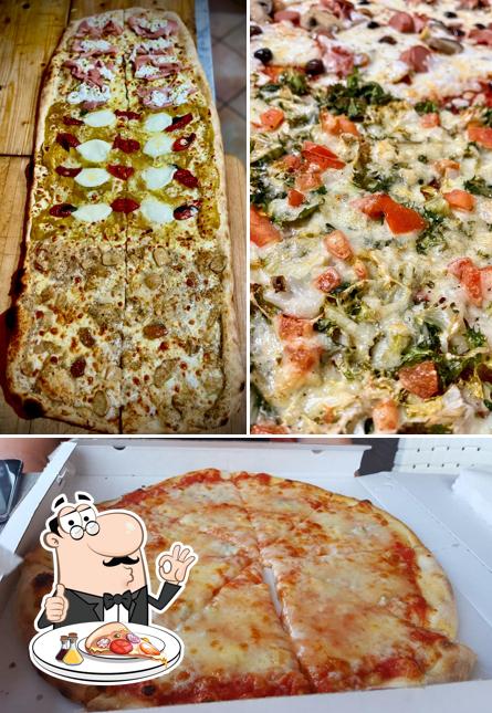 Order pizza at Pizzeria Kubo'