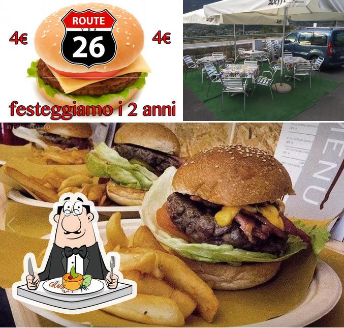 Route 26 Pub Food e Distributore Carburante si caratterizza per la cibo e interni