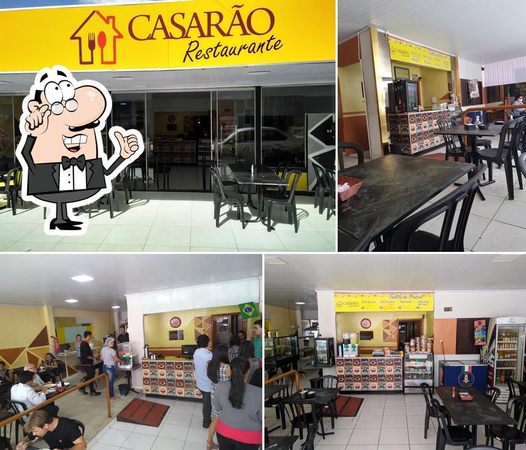 O interior do Casarão Restaurante