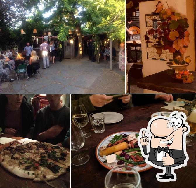 Russell's Pizza in Willunga Restaurant menu and reviews