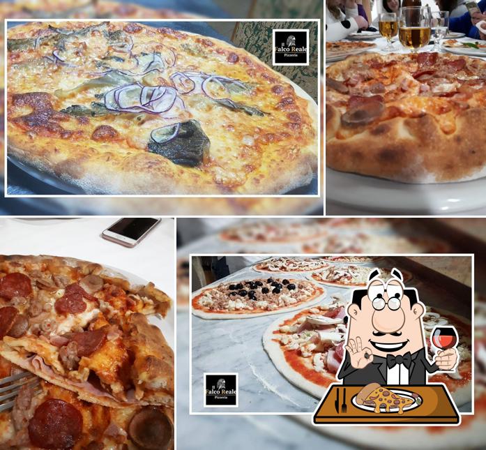 A Il Falco Reale, vous pouvez prendre des pizzas