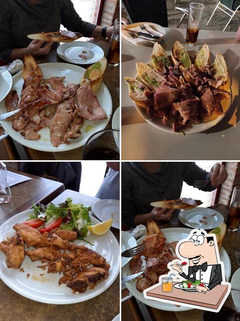 Еда в "Restaurante El Saco Roto"