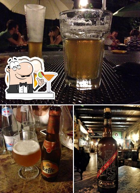 Goditi un drink dal menu