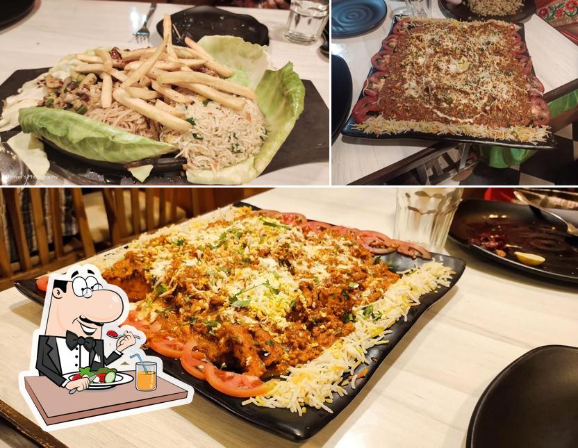 Meals at GOLDEN IVY