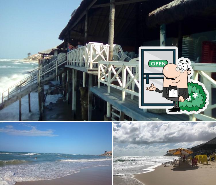 O exterior do Palhoça Sereia. Praia Morro Branco