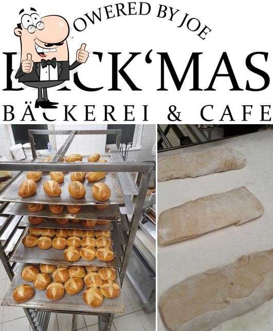 Vea esta foto de Back'mas Bäckerei Cafe