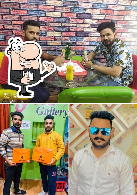 Food Palaza