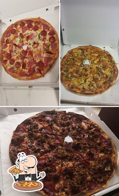 Order pizza at Brobekk Grill & Pizza