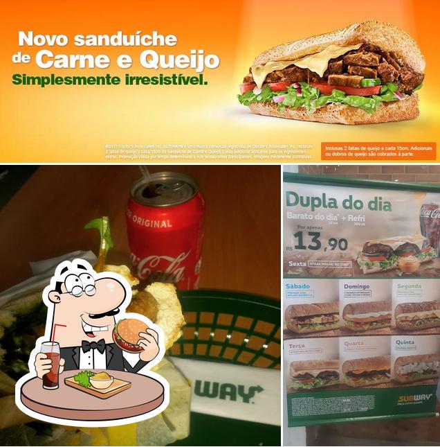 Peça um hambúrguer no Subway