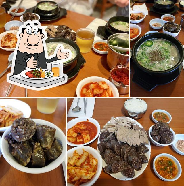 Food at Han Kook Soondae