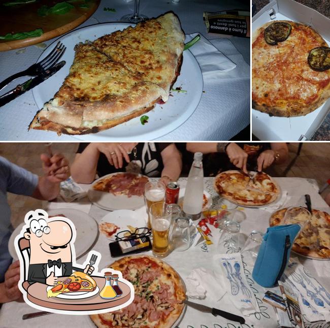 Ordina tra le svariate varianti di pizza