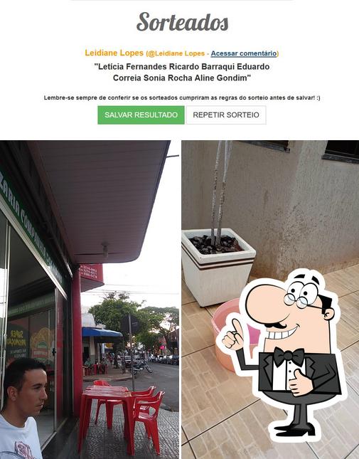 Look at the picture of Pizzaria & Restaurante Companhia