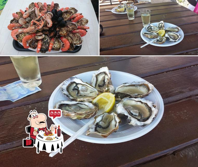 Les clients de L'Ecailler- Bar à Huitres peuvent commander de nombreux plats à base de fruits de mer