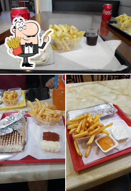 Dégustez des pommes frites à Star Kebab