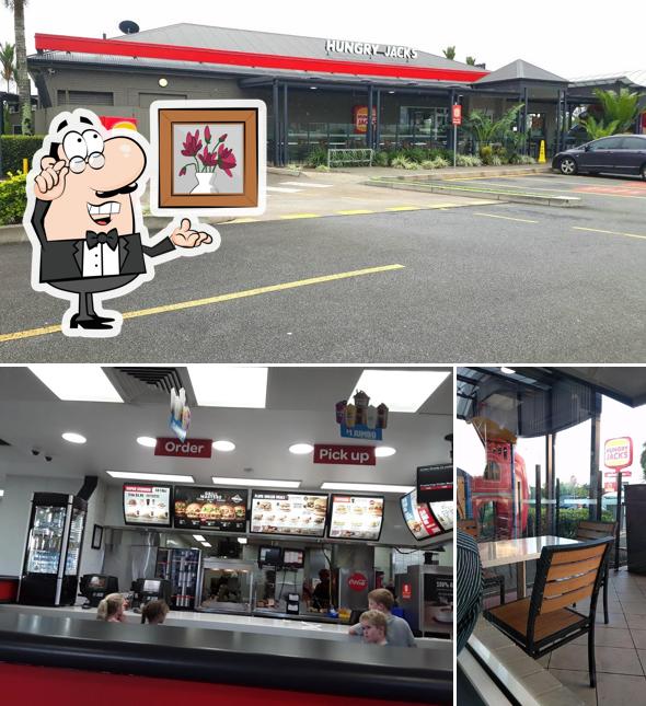 Hungry Jack's Burgers Mt Sheridan, 106 Barnard Drive, Cnr Bruce Hwy &, Foster Rd in Mount