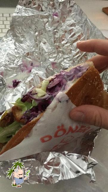 Regarder l'image de Berliner Döner - Stainerstraße