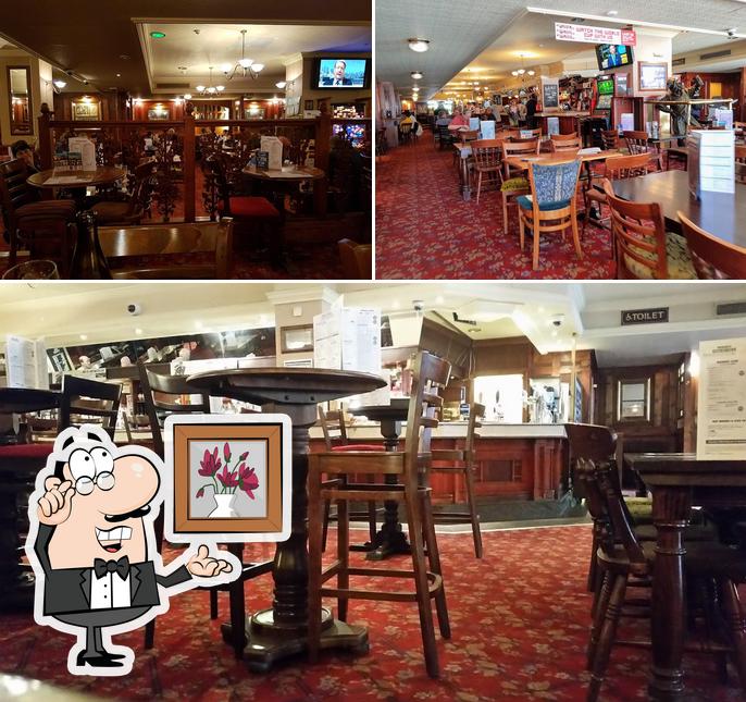 The interior of The Great Spoon of Ilford - JD Wetherspoon