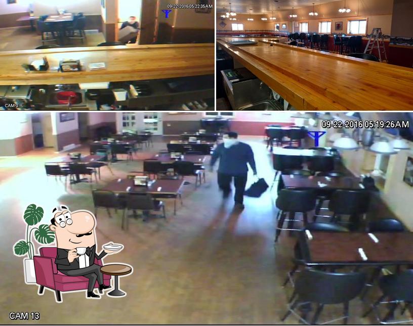 Bonnie & Clyde's II in Westbrook Restaurant menu and reviews