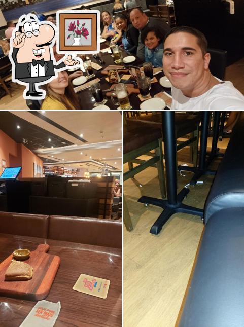 O interior do Restaurante Outback Steakhouse