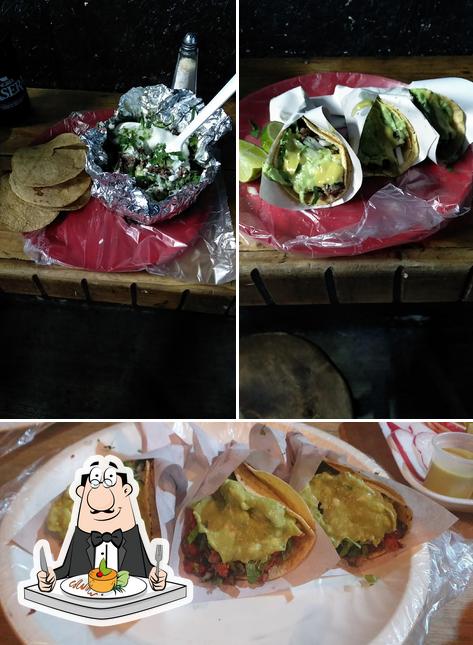 Еда в "Tacos De Asada Los Compitas"