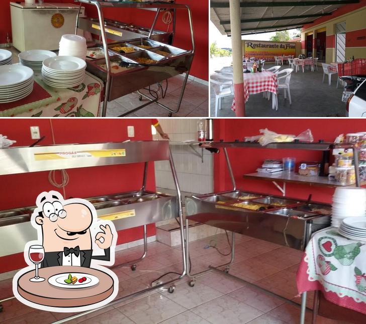 Entre diferentes coisas, comida e interior podem ser encontrados no Restaurante da FRAN