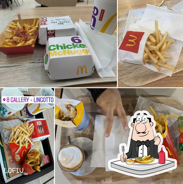 Assaggia un piatto di chips a McDonald's Torino Lingotto Mall